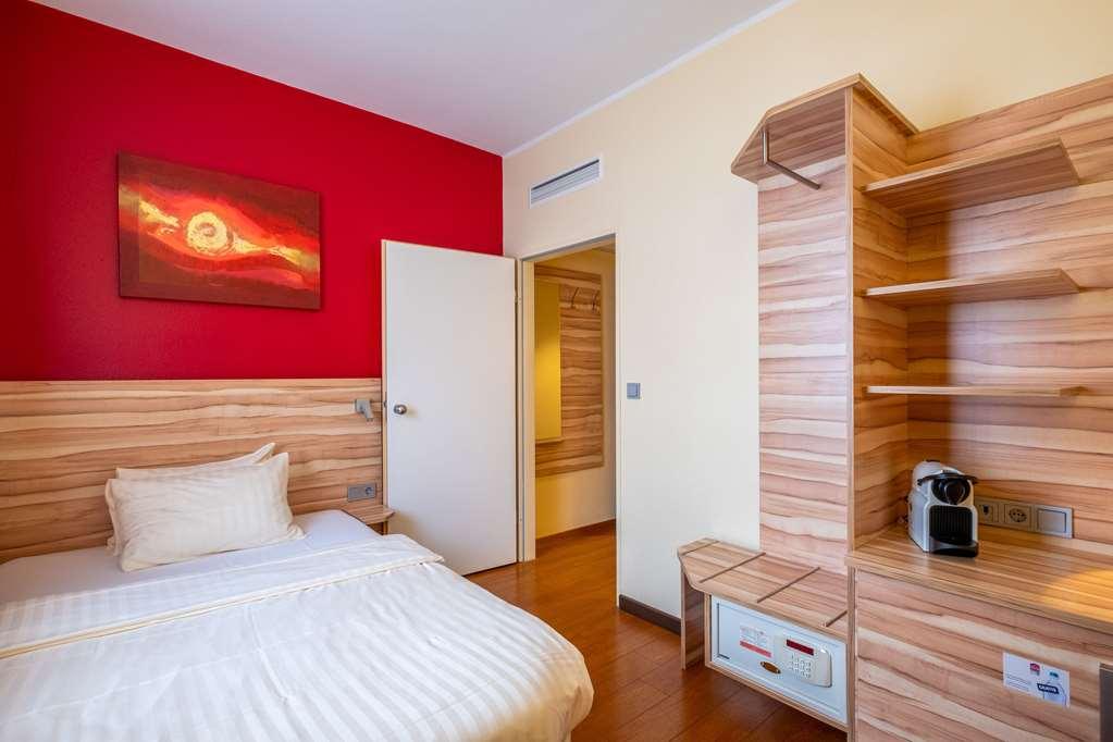 Quality Hotel, Star Inn Premium Бремен Номер фото