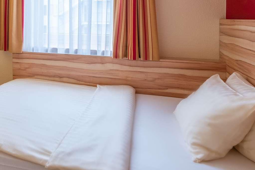 Quality Hotel, Star Inn Premium Бремен Номер фото