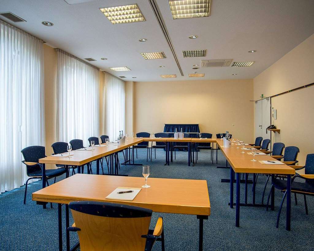 Quality Hotel, Star Inn Premium Бремен Ресторан фото